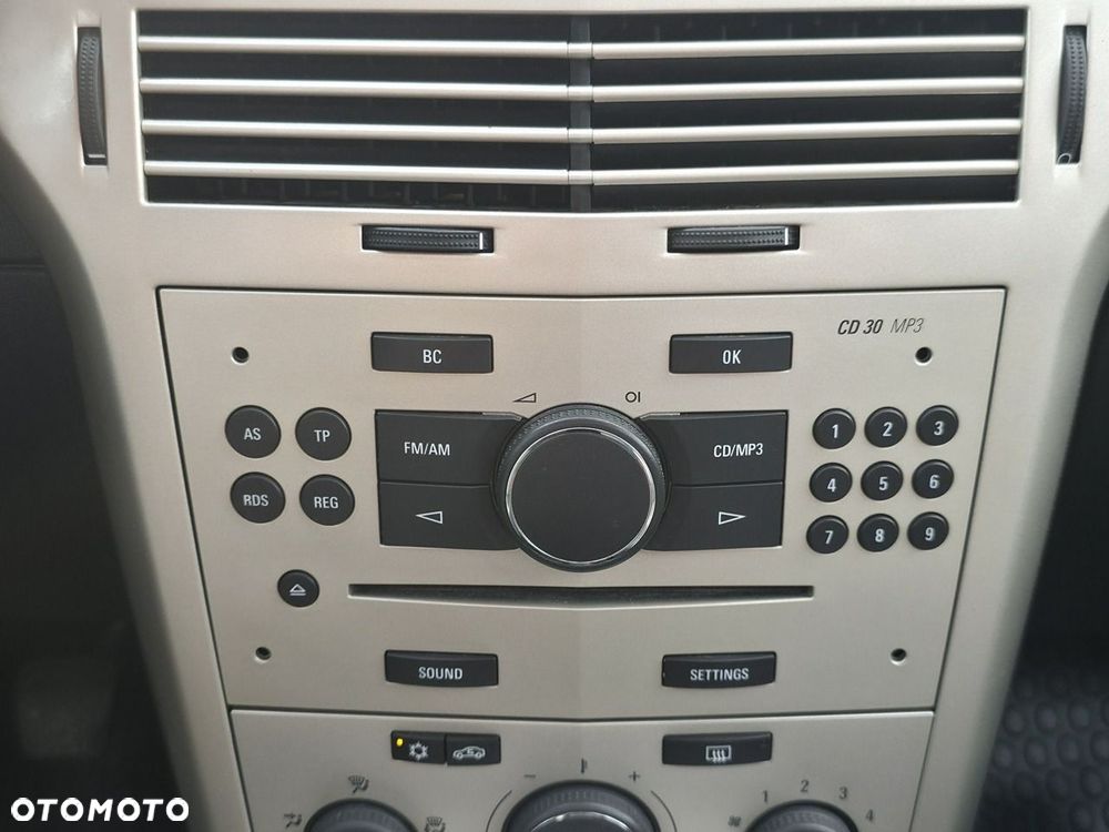 Opel Astra - 16