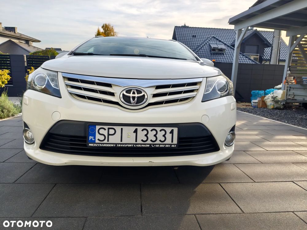Toyota Avensis 2014 photo 4
