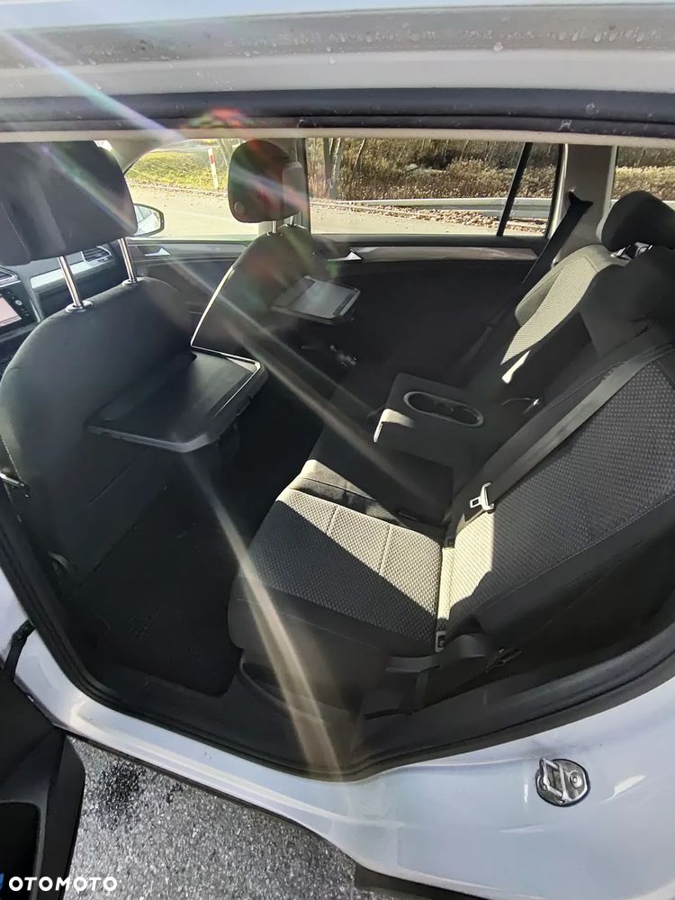 Volkswagen Tiguan - 16