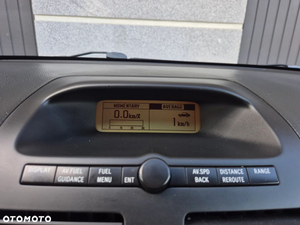 Toyota Avensis 1.8 VVT-i Luna - 11