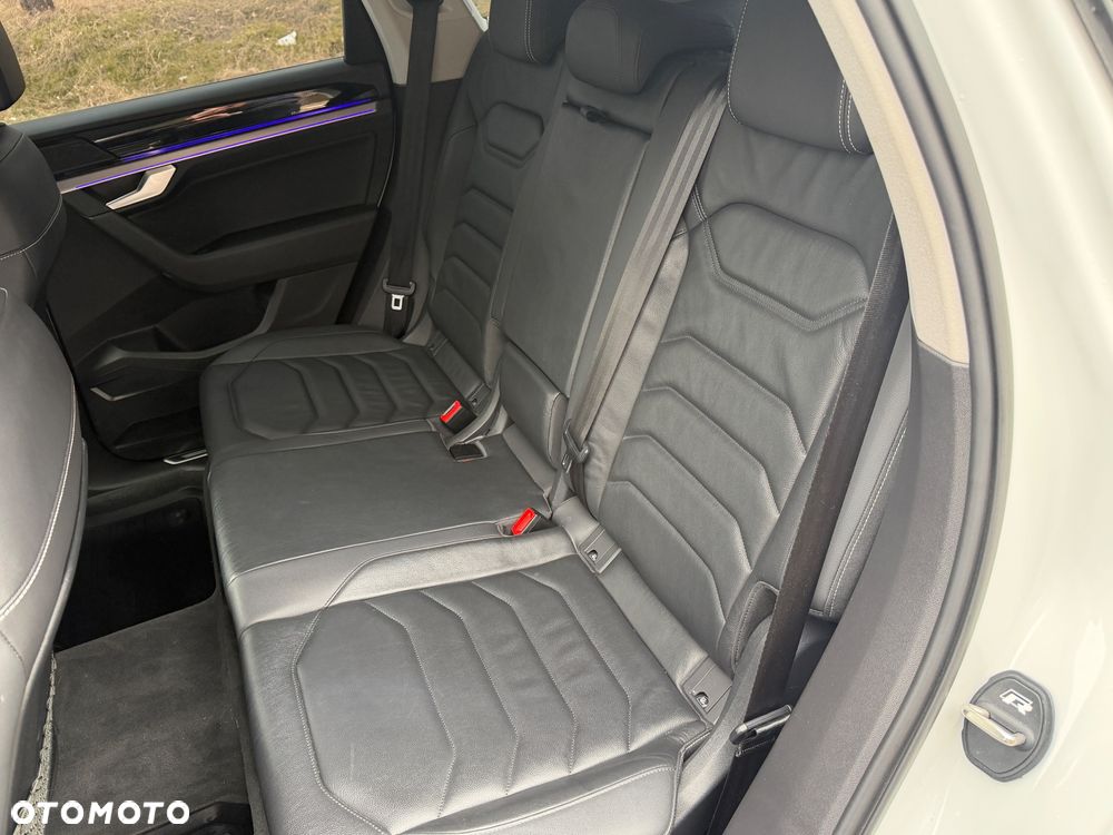 Volkswagen Touareg 3.0 V6 TDI SCR 4Mot R-Line - 15