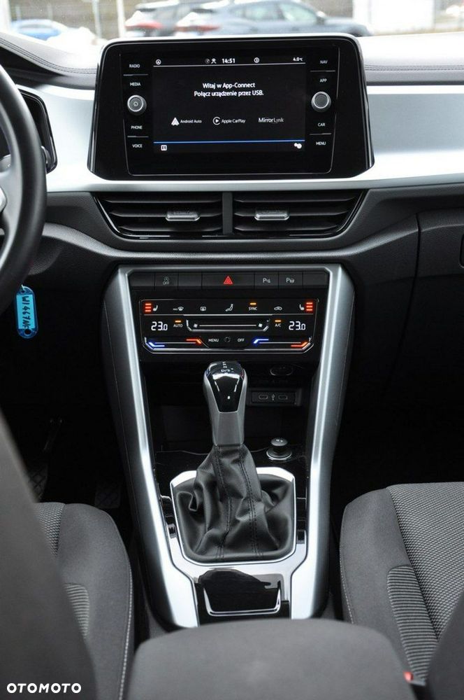 Volkswagen T-Roc - 24