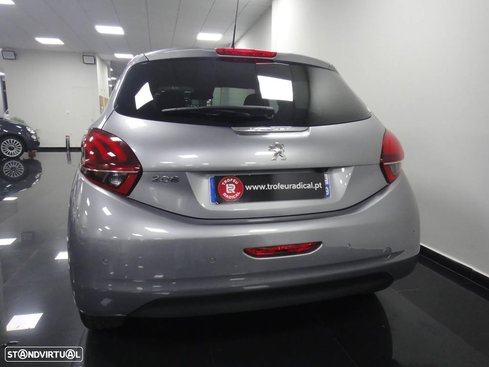 Peugeot 208 PureTech 110 Stop & Start Tech Edition - 5