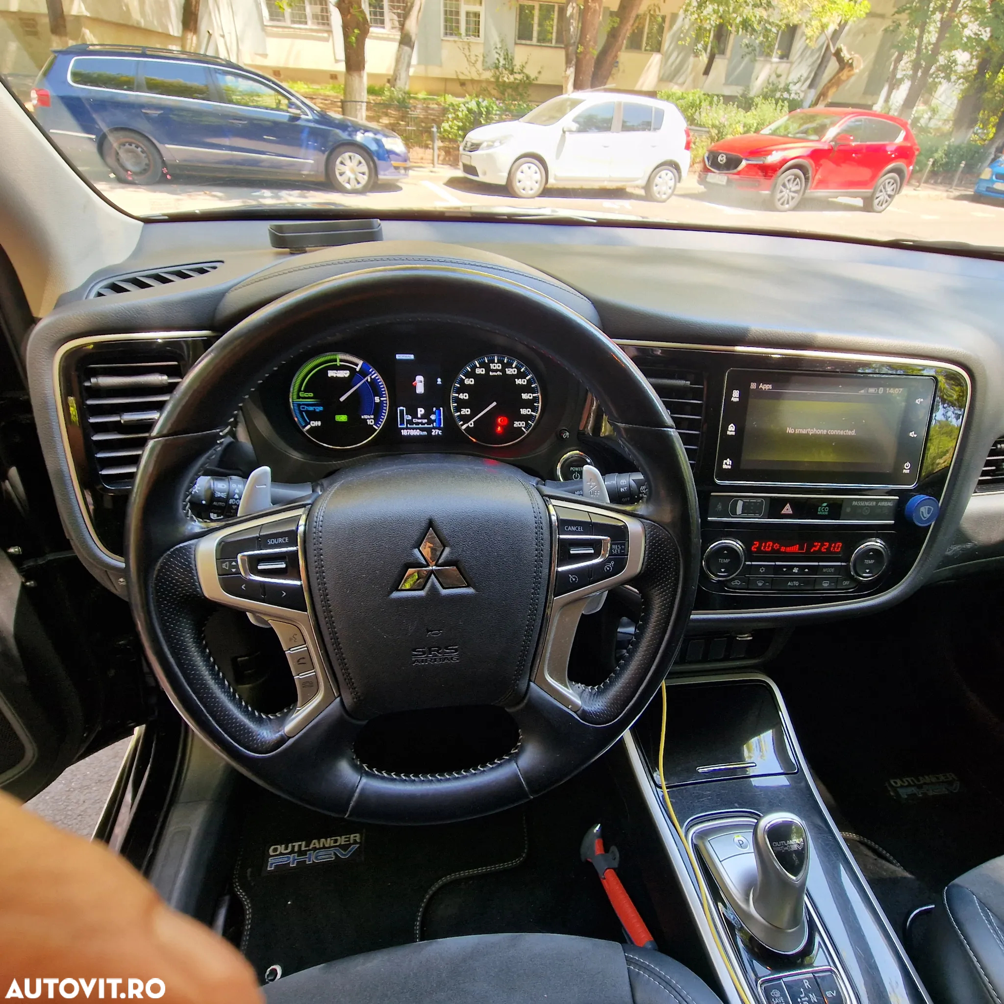 Mitsubishi Outlander PHEV 2.4 L 4X4 Intense - 9