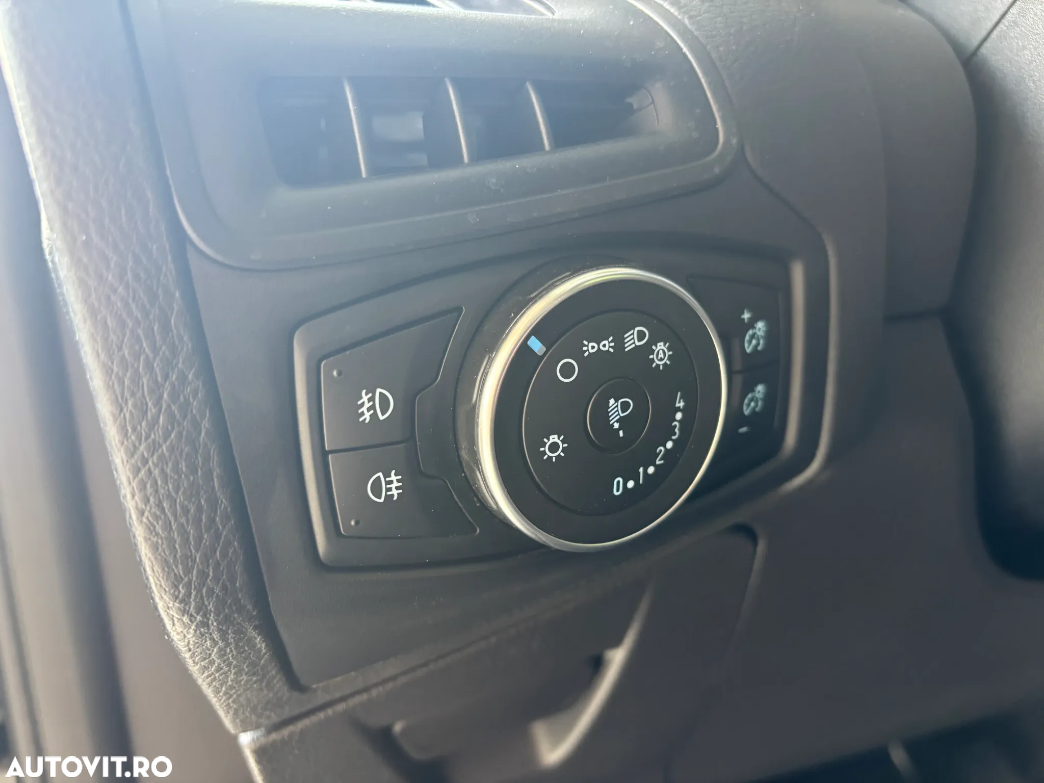 Ford Focus 1.5 EcoBlue Connected - 23