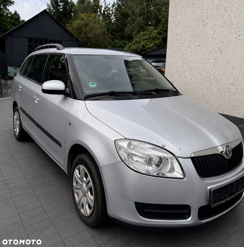 Skoda Fabia 1.6 16V Ambiente - 1