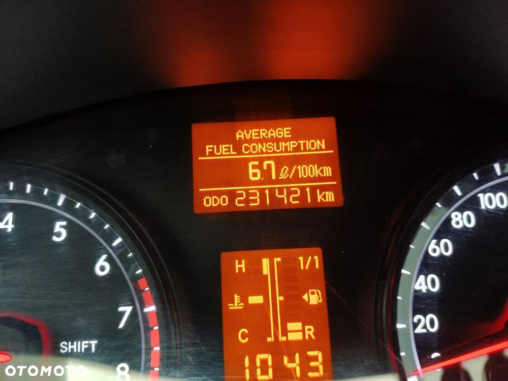 Toyota Avensis 1.6 Business Edition - 18