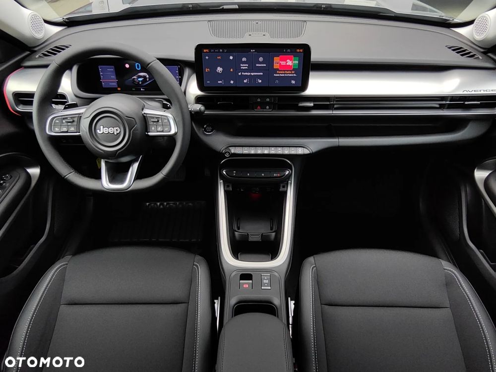 Jeep Avenger 1.2 T3 mHEV Summit FWD eDCT6 - 9