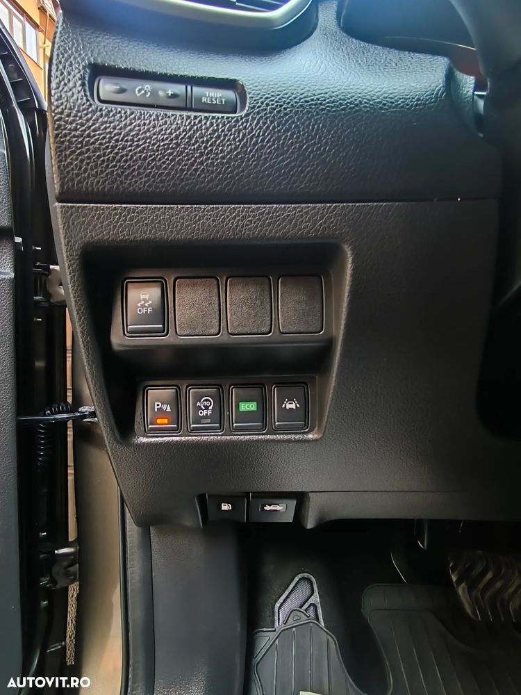 Nissan Qashqai 1.6 DCI Xtronic TEKNA - 14