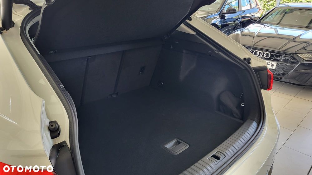 Audi Q3 Sportback - 4