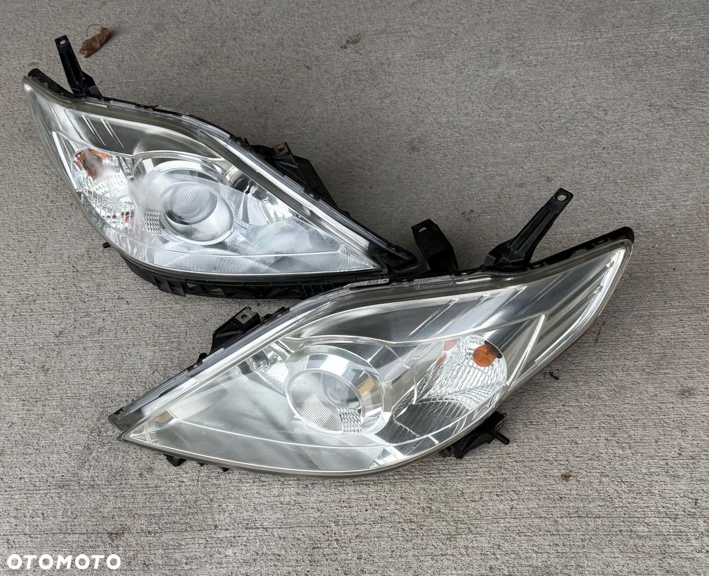 Mazda 5 CR 2008/2010r Lift xenon ksenon lampa przód Lewa lub prawa Reflektor przedni Europa stan b.ladny , spryskiwacze halogeny kratka zderzaka , nadkole Chlapacz ślizg zderzaka lampy grill belka zderzak maska itp - 3