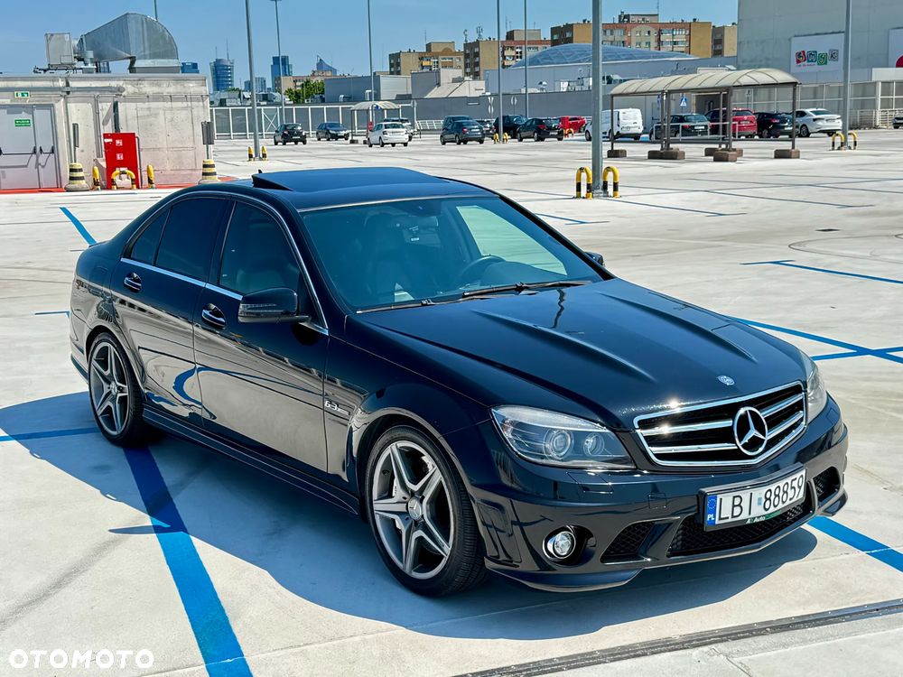 Mercedes-Benz Klasa C 63 AMG - 8