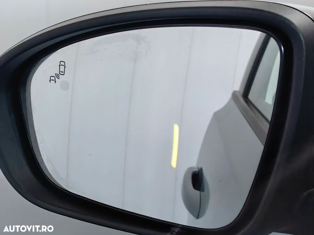 Renault 4 E-Tech 52 kWh Iconic - 14