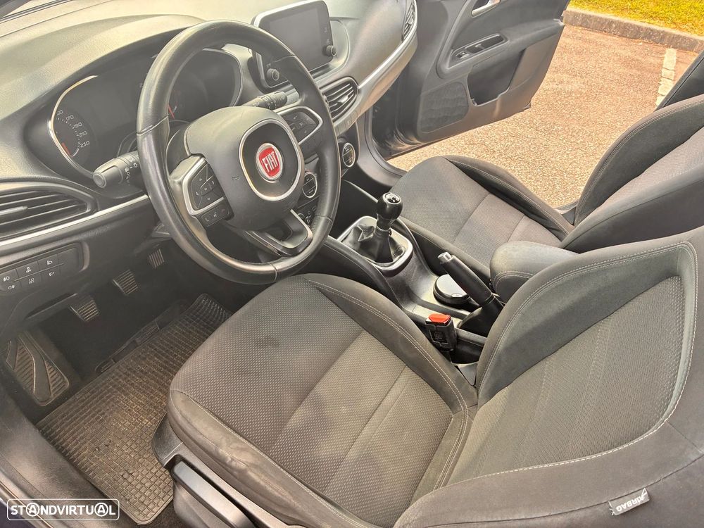 Fiat Tipo Station Wagon 1.3 M-Jet Lounge - 10