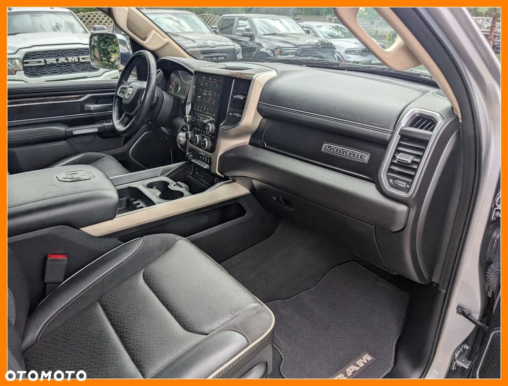 RAM 1500 Crew Cab Laramie - 12