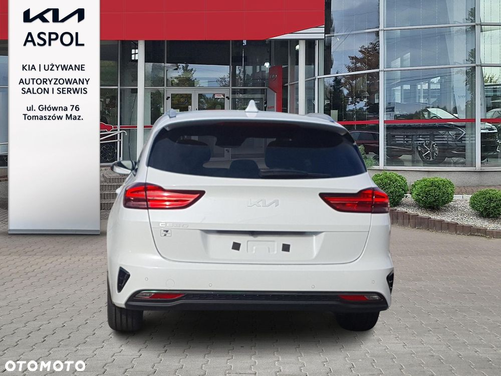 Kia Ceed - 4