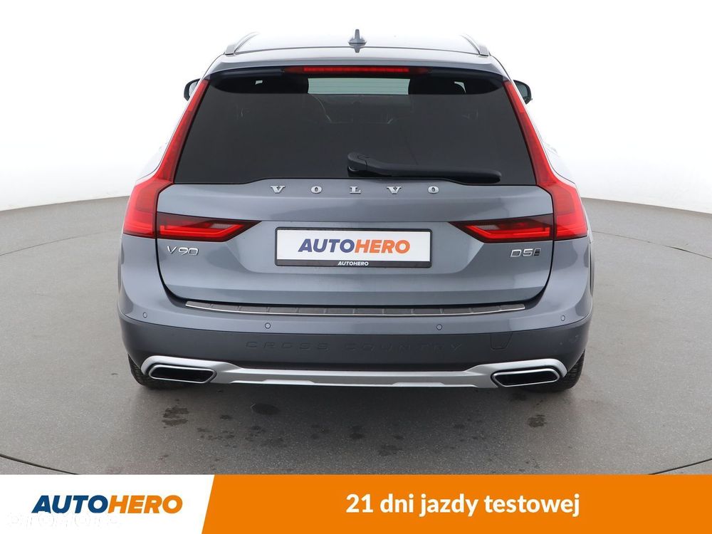 Volvo V90 Cross Country - 5