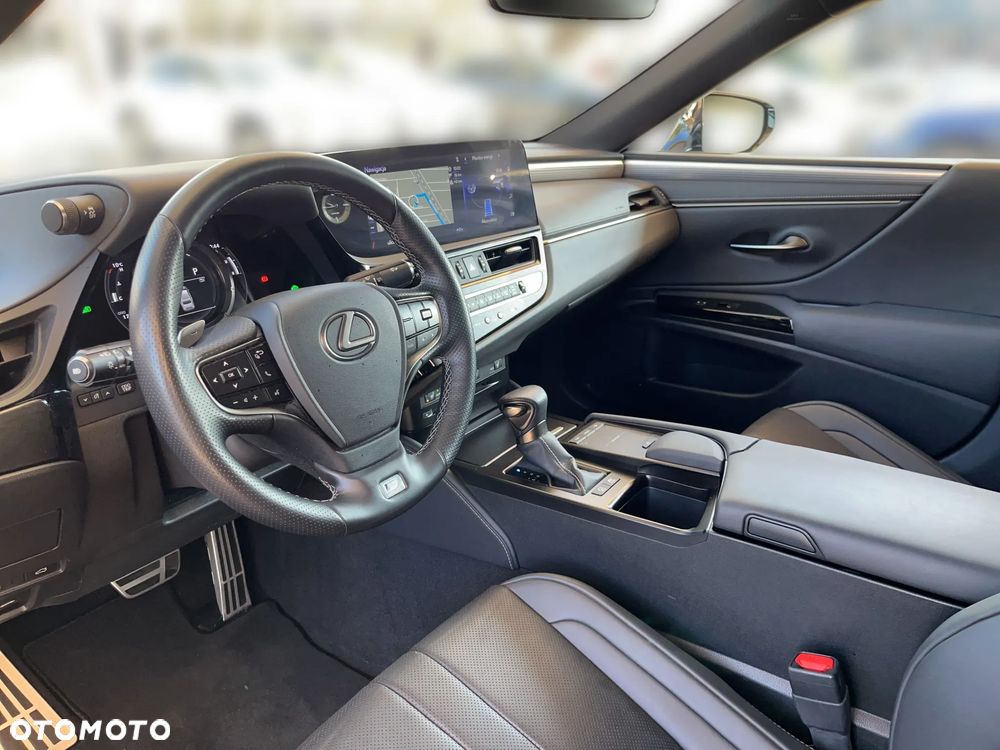 Lexus ES 300h F Sport Edition - 5