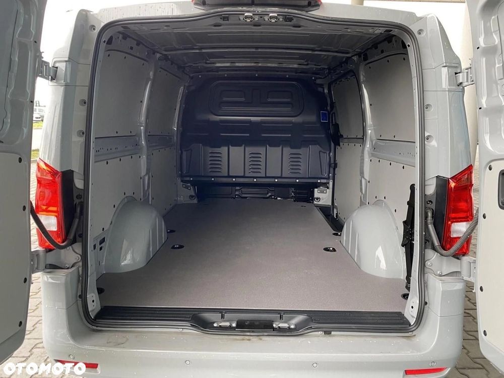 Mercedes-Benz Vito - 10