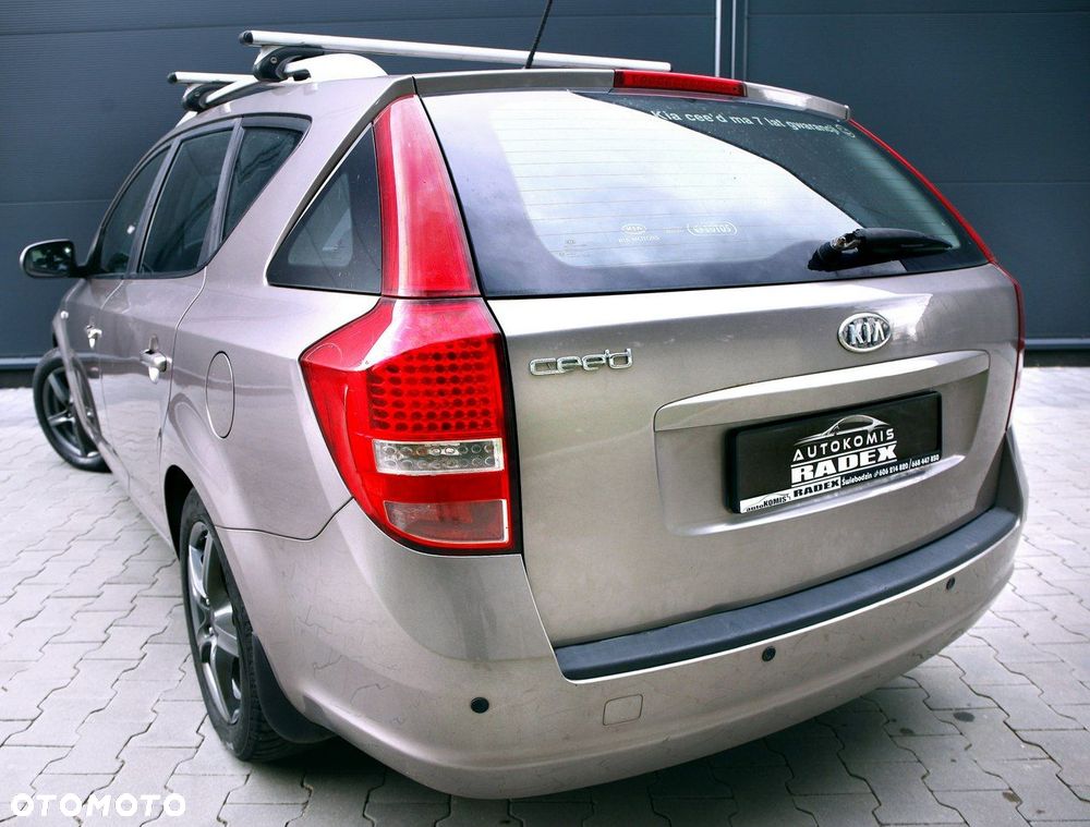 Kia Ceed - 28