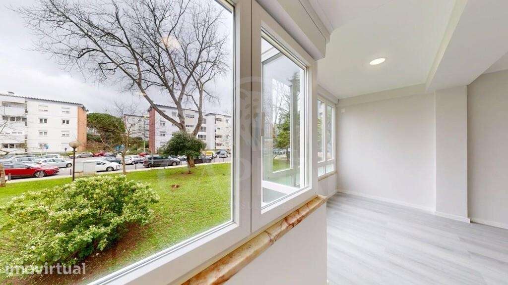 T2 Totalmente Remodelado - Oeiras Centro - Grande imagem: 3/27