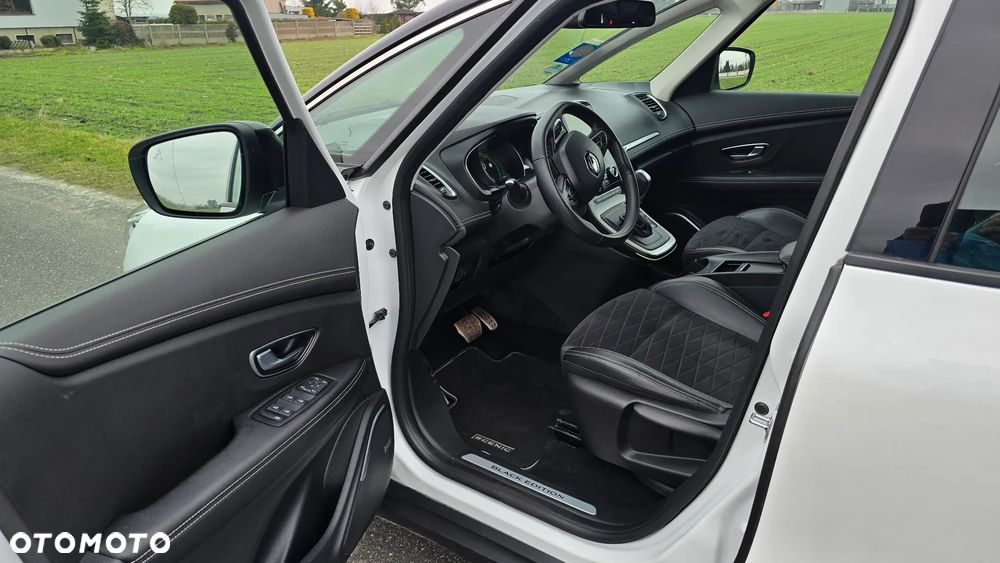 Renault Grand Scenic - 13