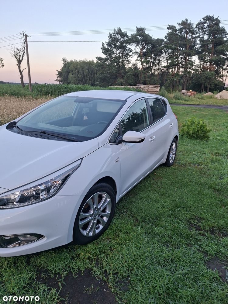 Kia Ceed - 4