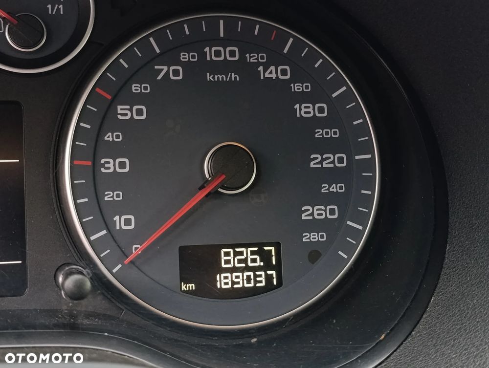 Audi A3 Sportback 1.6 TDI S tronic Attraction - 23