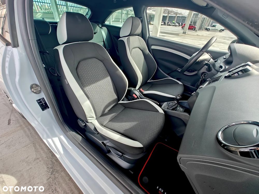 Seat Ibiza SC 1.8 TSI S&S Cupra - 25