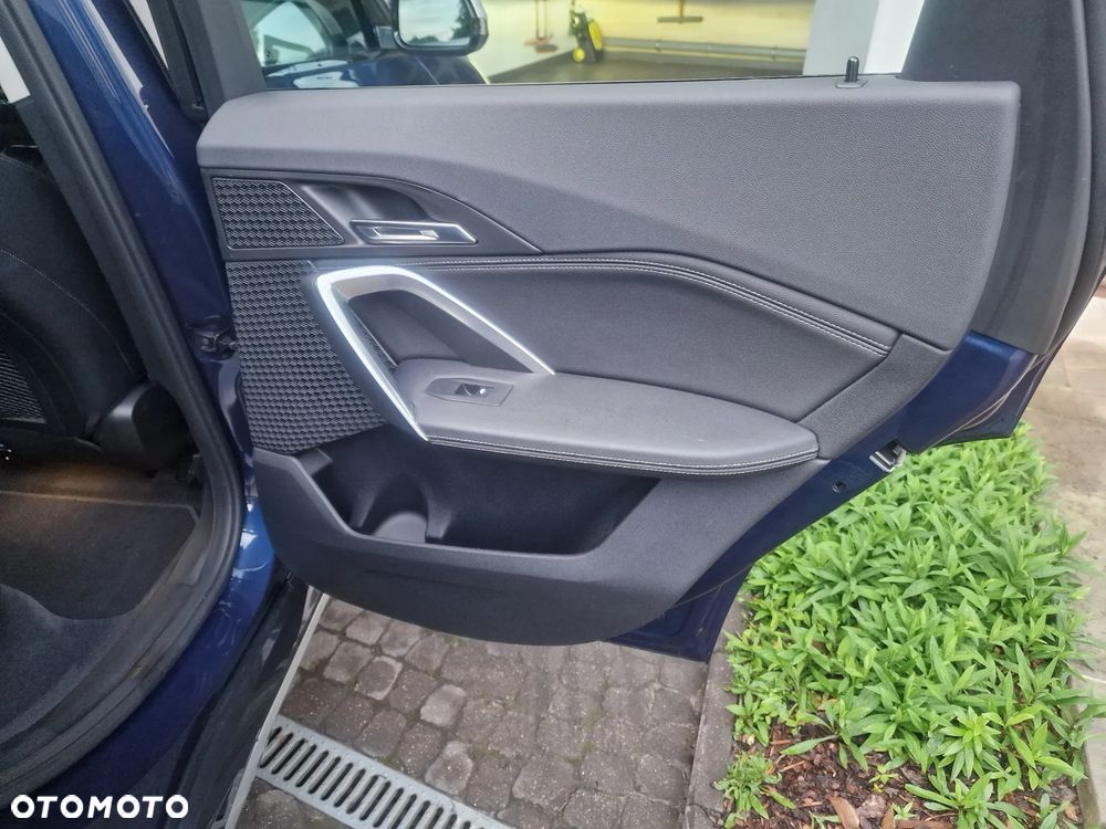 BMW iX1 xDrive30 66.5kWh xLine - 23