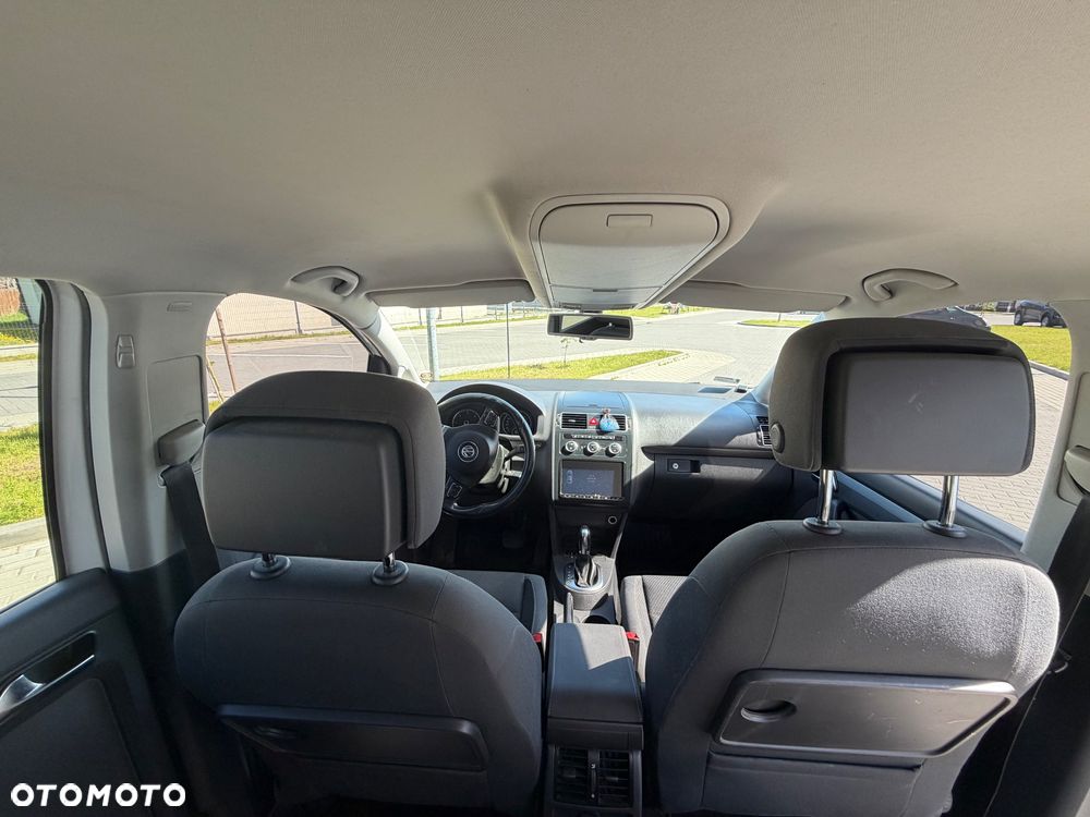 Volkswagen Touran 1.6 TDI DPF BlueMotion Technology DSG Comfortline - 11