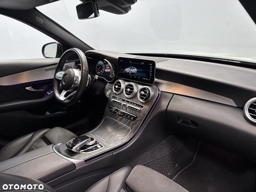 Mercedes-Benz Klasa C 200 d 9G-TRONIC AMG Line - 26