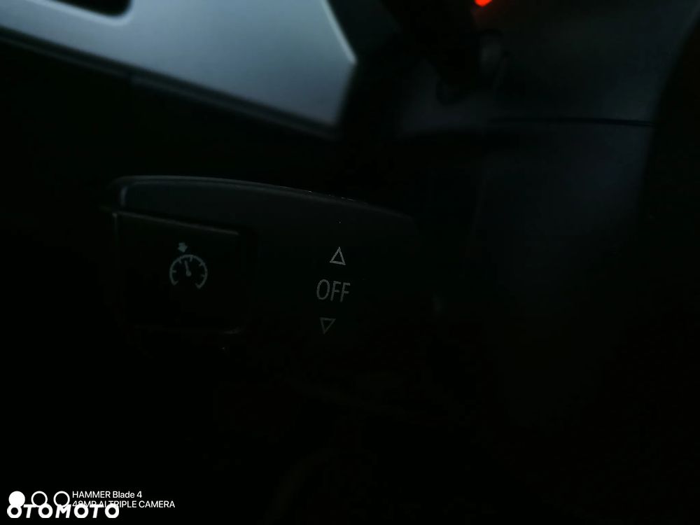 BMW Seria 3 320i Edition Exclusive - 7