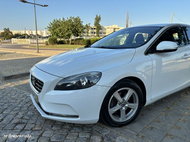 Volvo V40 1.6 D2 Eco Momentum - 1