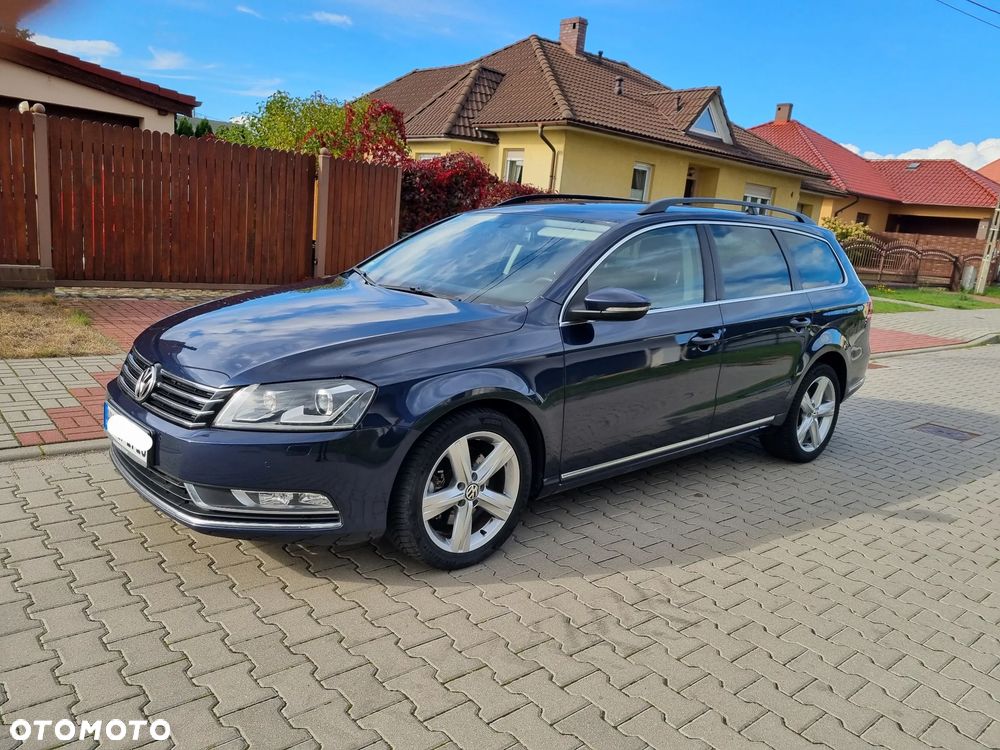 Volkswagen Passat 2012 photo 2