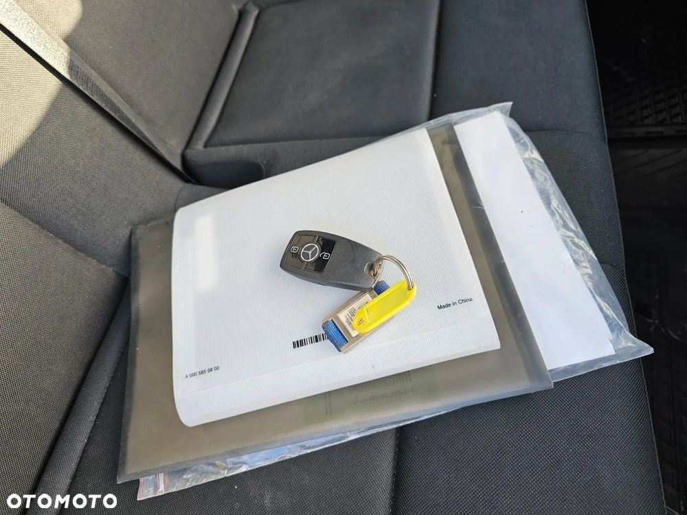 Mercedes-Benz Sprinter - 13