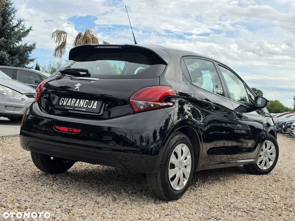 Peugeot 208 - 15