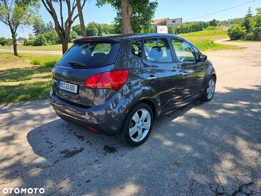 Kia Venga - 8
