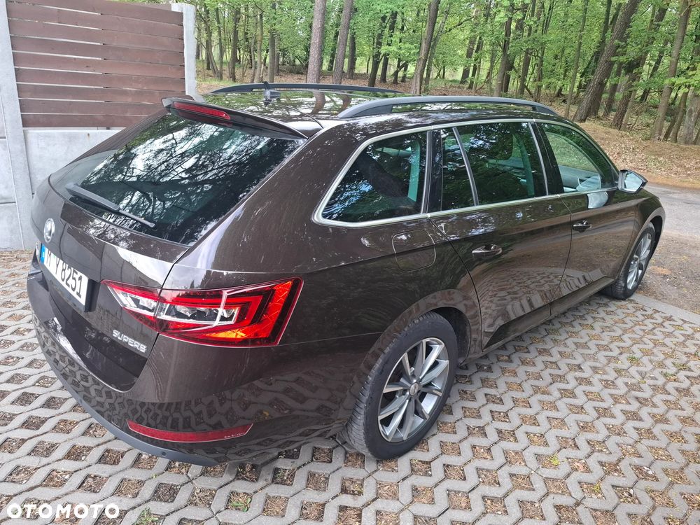 Skoda Superb 1.4 TSI ACT DSG Ambition - 9