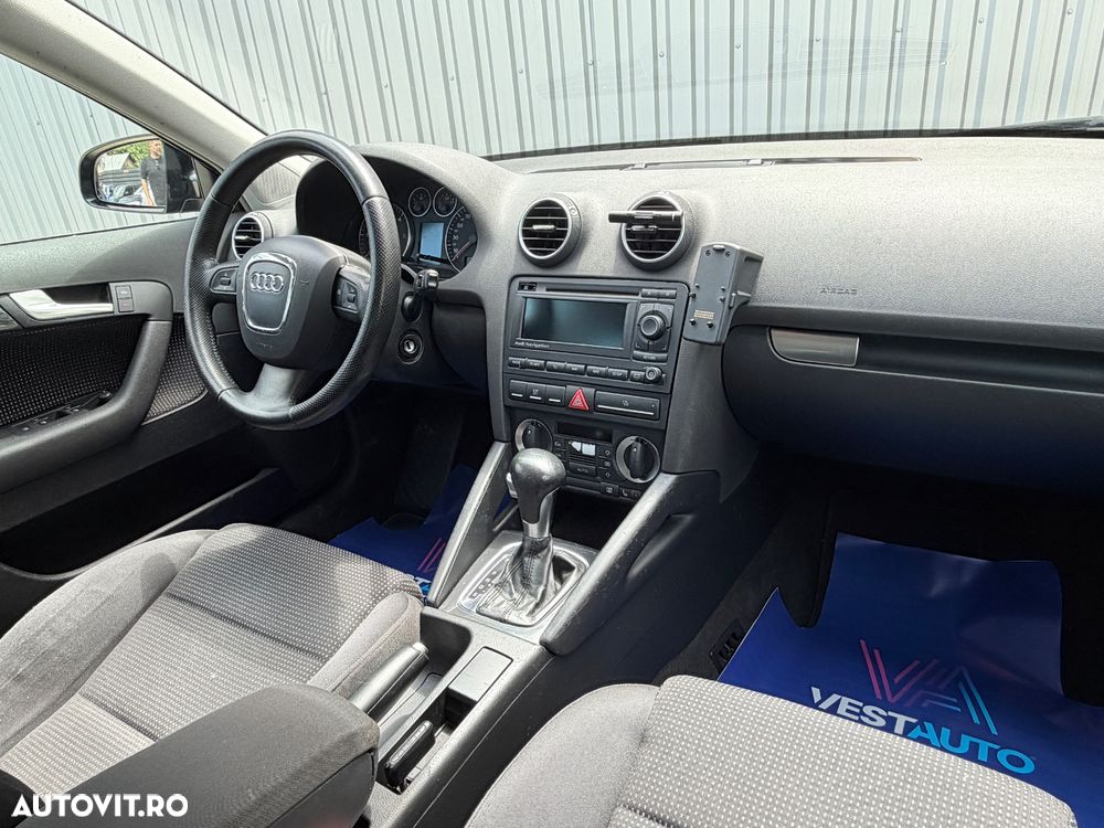 Audi A3 Sportback 2.0 TDI DPF (DSG) S tronic Attraction - 7