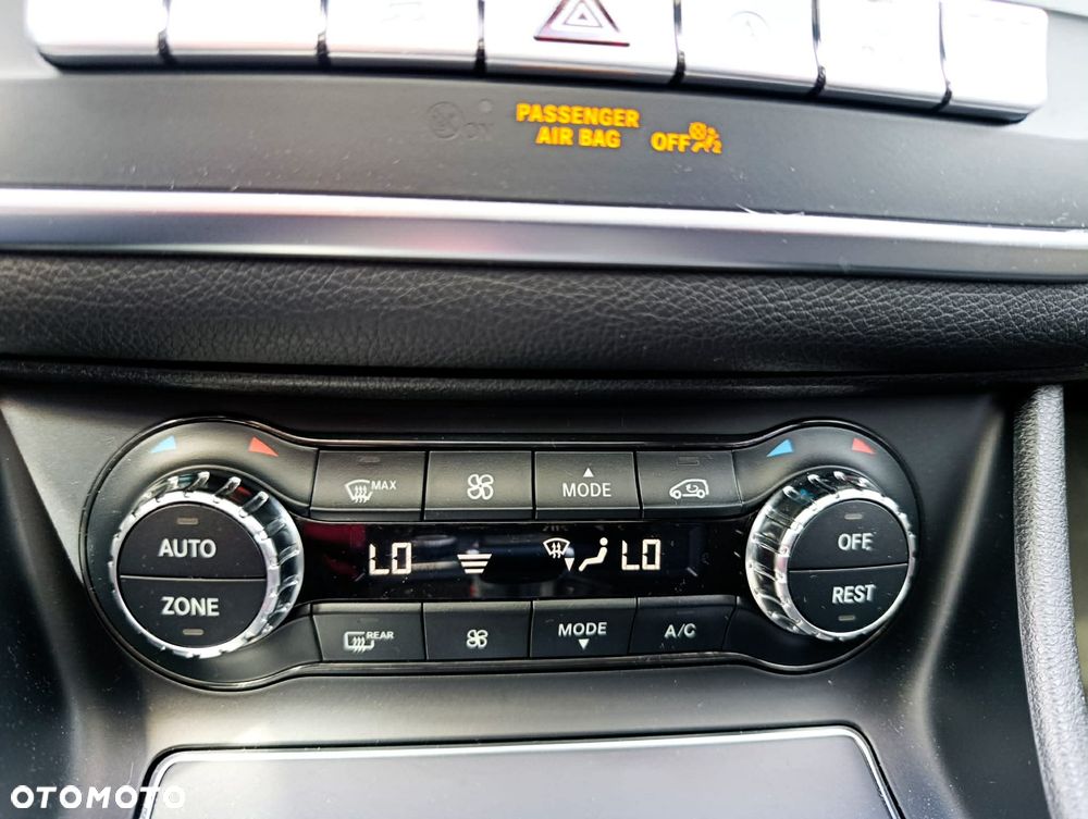 Mercedes-Benz GLA AMG 45 4Matic AMG Speedshift 7G-DCT - 29