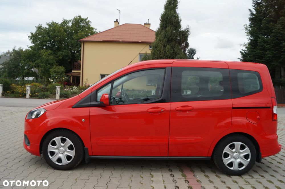 Ford Tourneo Courier 1.5 TDCi Trend - 17