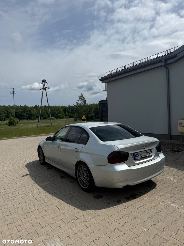 BMW Seria 3 318d - 4