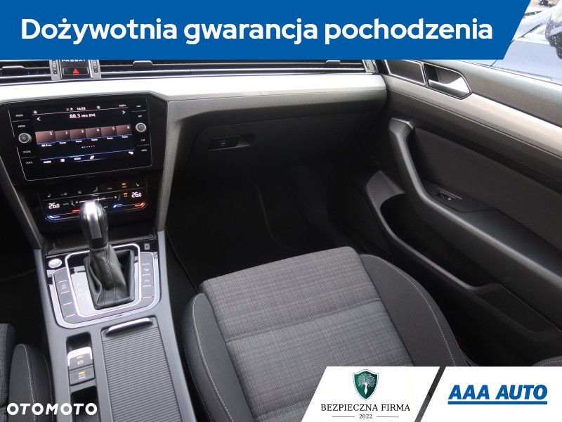 Volkswagen Passat Variant - 9