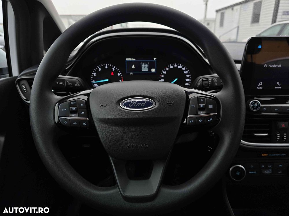 Ford Fiesta 1.1 Trend Connected - 13