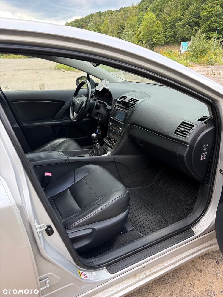 Toyota Avensis 2.0 Prestige NAVI - 7