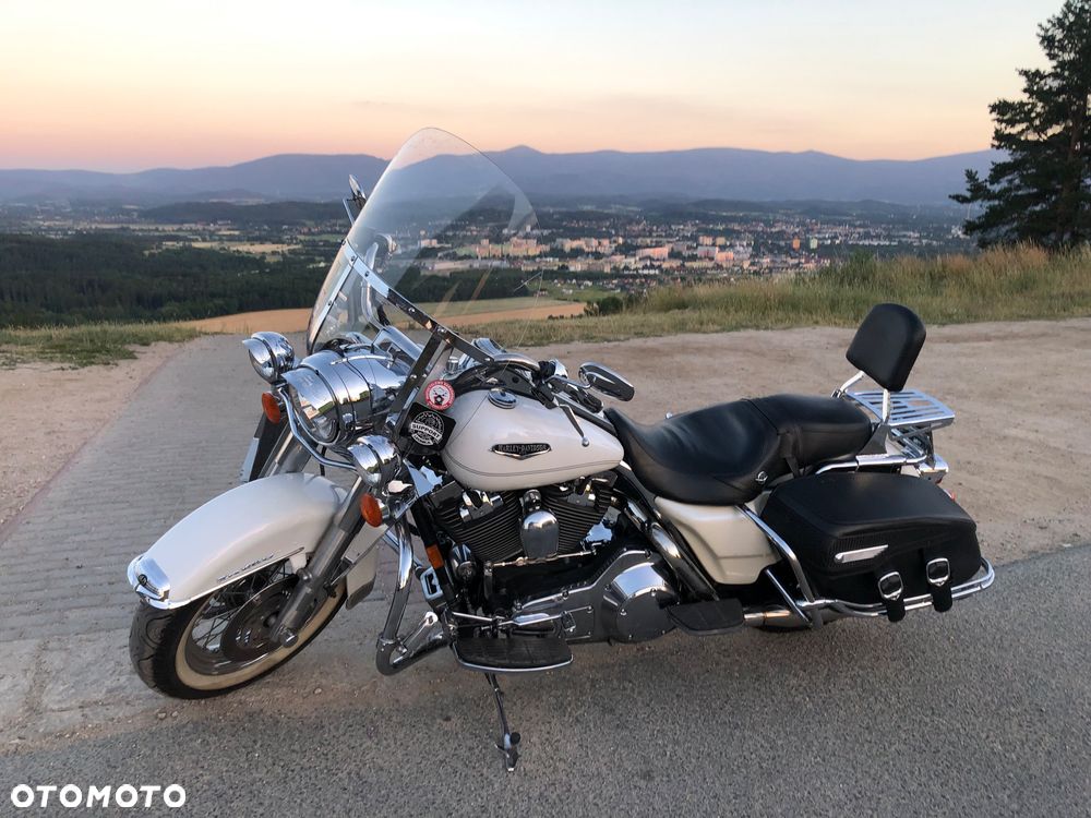 Harley-Davidson Touring Road King - 2