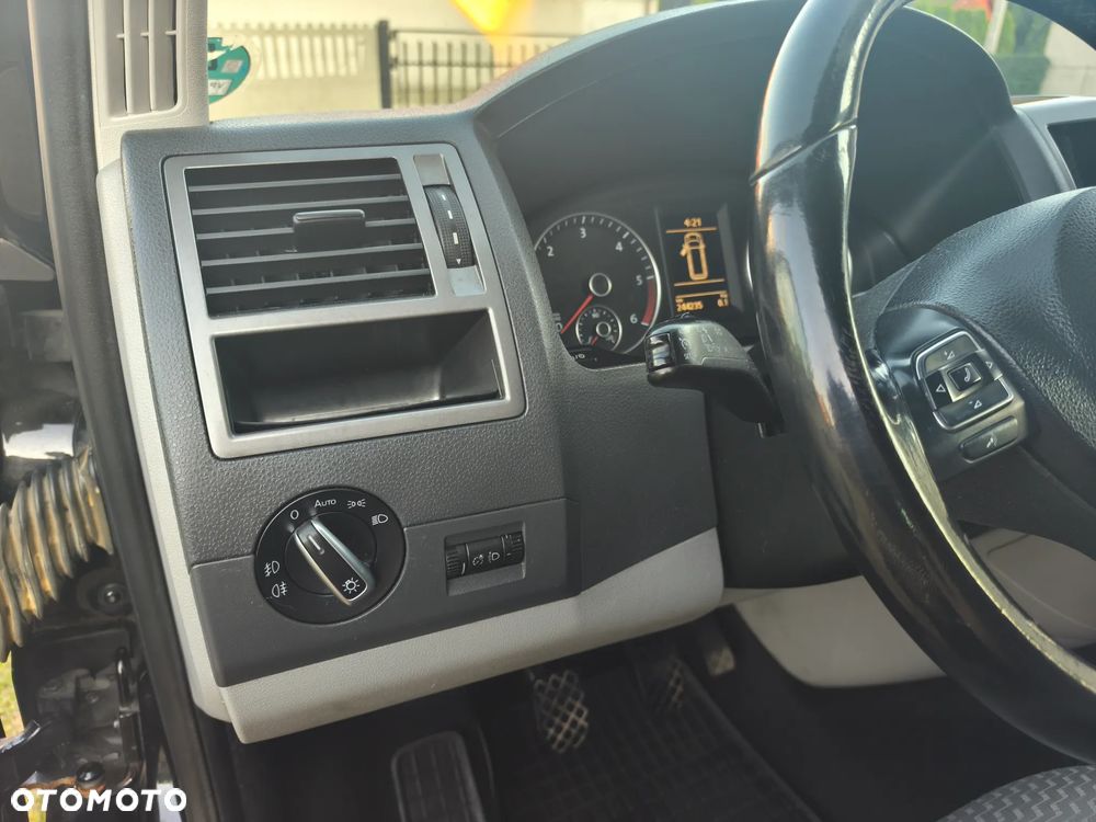 Volkswagen Transporter - 22