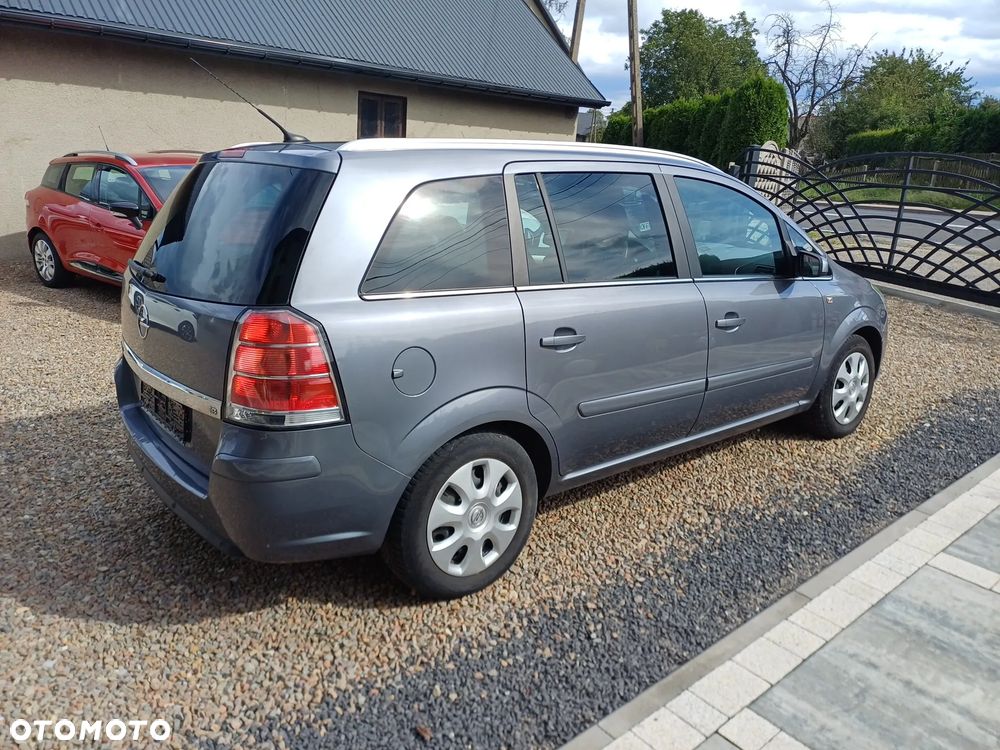 Opel Zafira 1.8 Easytronic Cosmo - 4