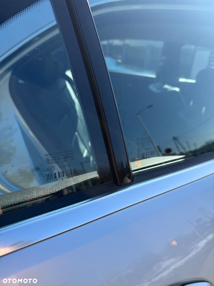 Mercedes-Benz Klasa E 350 CDI DPF 4Matic BlueEFFICIENCY 7G-TRONIC Avantgarde - 27